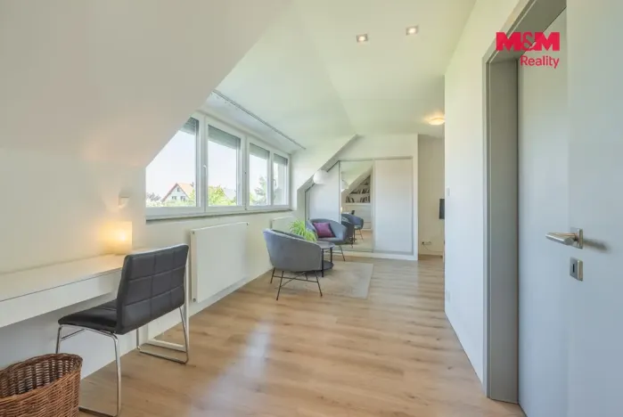 Prodej rodinného domu, Praha - Suchdol, K Roztokům, 160 m2
