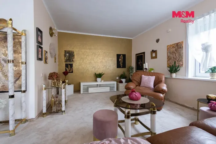 Prodej rodinného domu, Loučim, 300 m2
