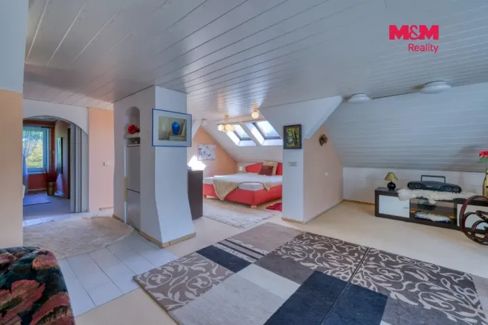 Prodej rodinného domu, Loučim, 300 m2