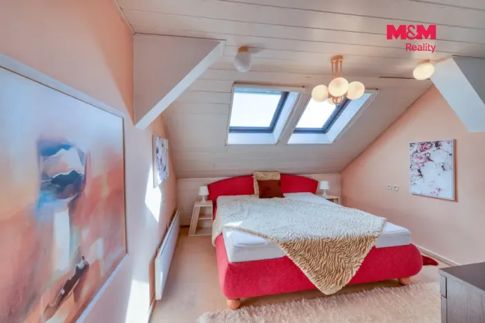 Prodej rodinného domu, Loučim, 300 m2