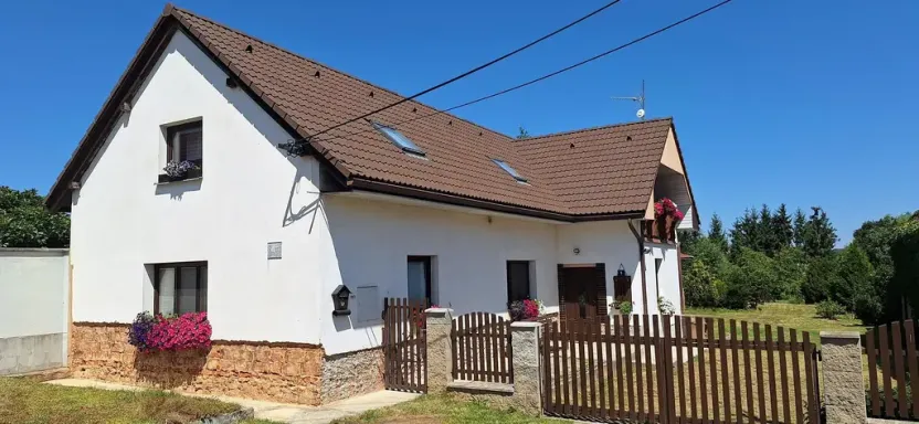 Prodej rodinného domu, Lhotka u Radnic, 208 m2