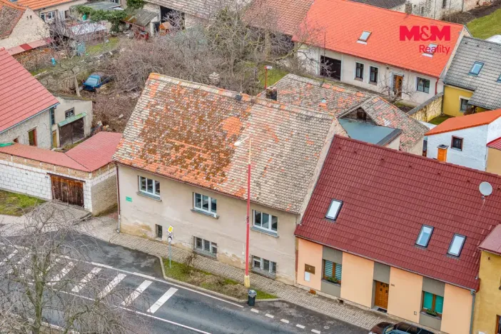Prodej rodinného domu, Líšťany, Zlatá Ulička, 272 m2
