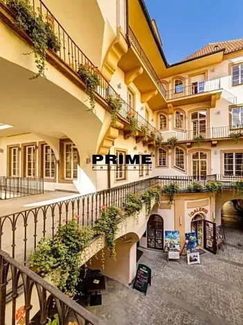 Pronájem kanceláře, Praha - Staré Město, Malé náměstí, 250 m2