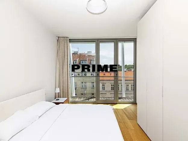 Pronájem bytu 2+kk, Praha - Smíchov, Holečkova, 62 m2