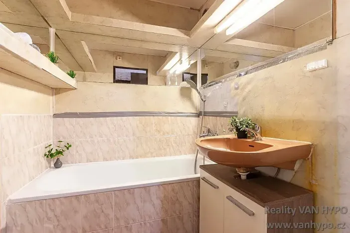 Prodej bytu 3+1, Praha - Chodov, Dědinova, 85 m2