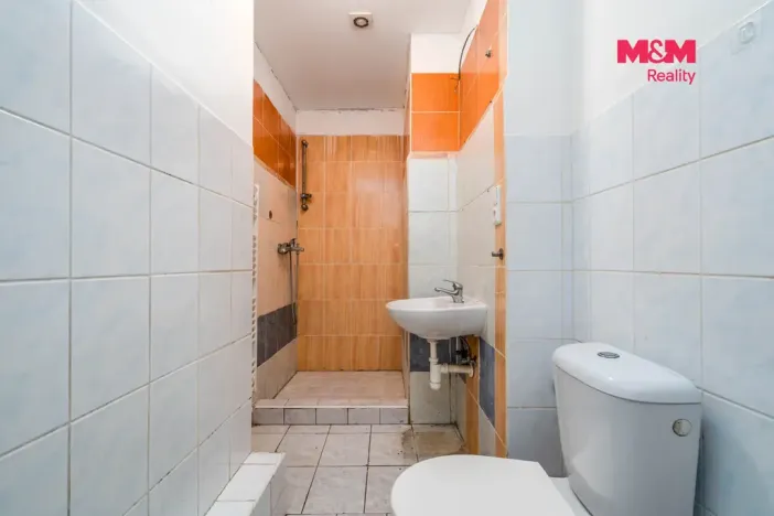 Prodej činžovního domu, Milovice, Mírová, 176 m2