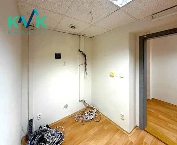 Pronájem obchodního prostoru, Ostrov, Hlavní třída, 160 m2