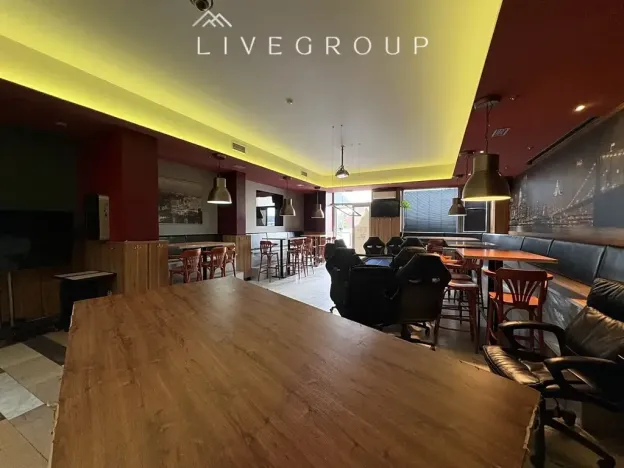 Pronájem restaurace, Brno, Makovského náměstí, 117 m2