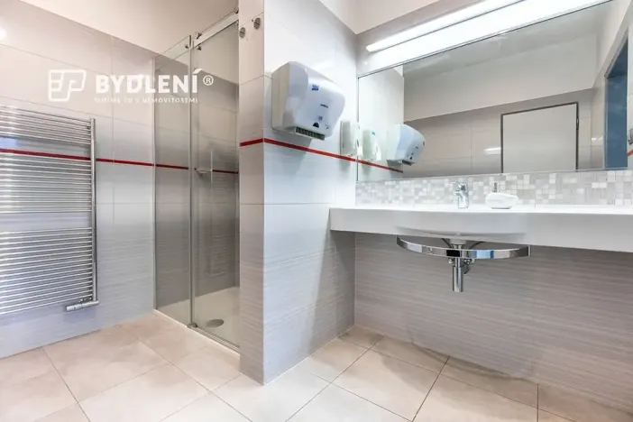 Pronájem kanceláře, Teplice, Modlanská, 153 m2
