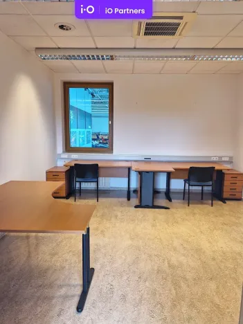 Pronájem kanceláře, Praha - Ruzyně, U letiště, 350 m2