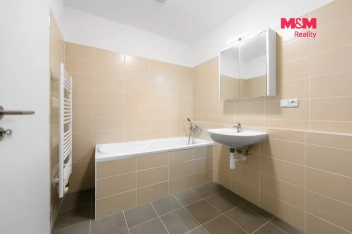 Pronájem bytu 2+kk, Plzeň, Safírová, 66 m2