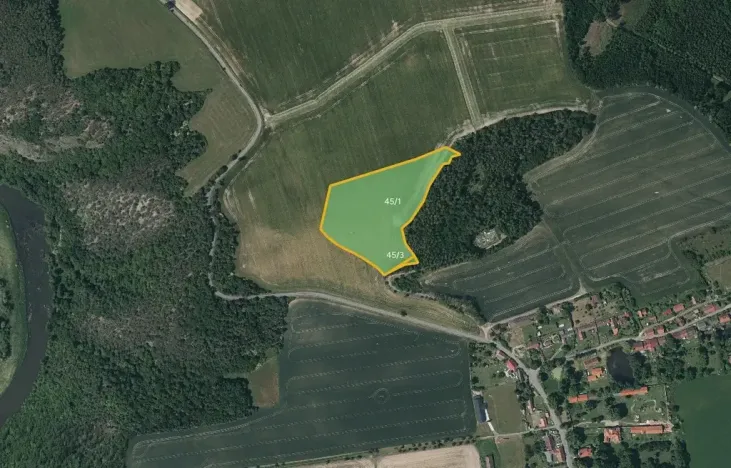 Prodej pole, Kladruby, 21457 m2