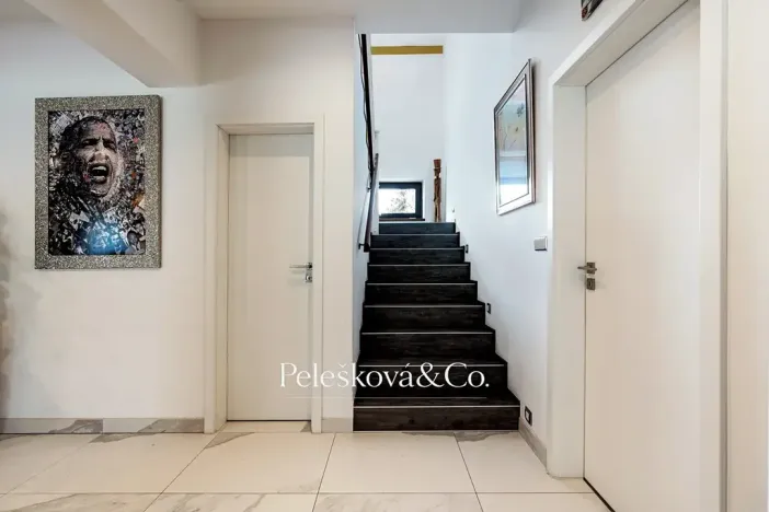 Prodej rodinného domu, Tuchoměřice, Polní, 383 m2