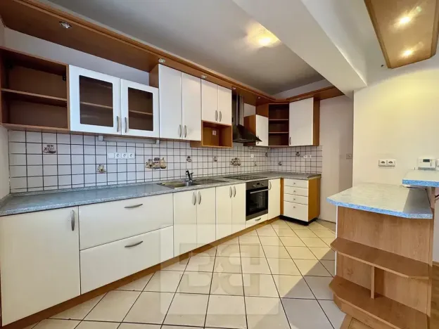 Pronájem bytu 2+kk, Zlín, Podlesí V, 69 m2