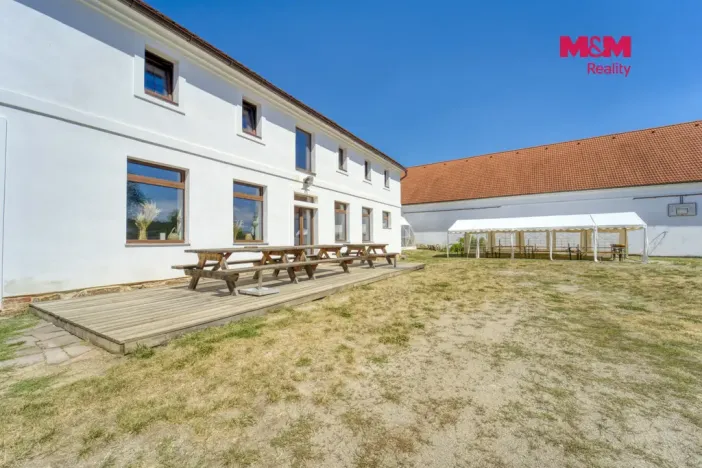 Prodej ubytování, Pňovany, 450 m2