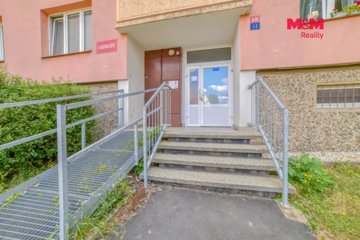 Pronájem bytu 1+1, Karlovy Vary - Rybáře, U Koupaliště, 36 m2