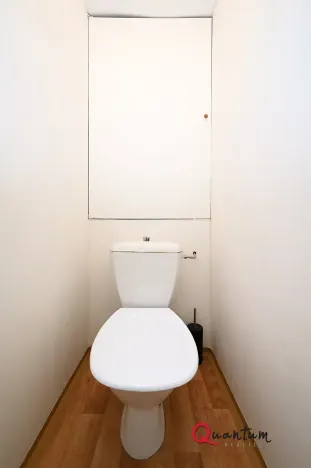 Pronájem bytu 3+1, Praha - Prosek, Veltruská, 60 m2