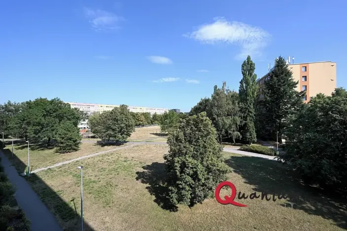 Pronájem bytu 3+1, Praha - Prosek, Veltruská, 60 m2
