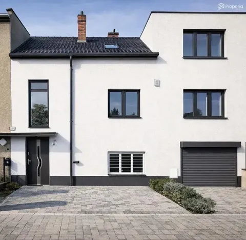 Prodej bytu 2+1, Šlapanice, Tyršova, 65 m2