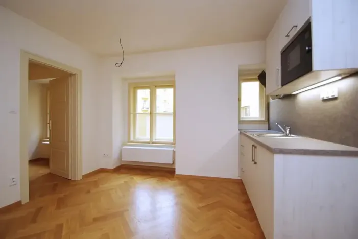 Pronájem bytu 2+kk, Praha - Staré Město, Kozí, 38 m2