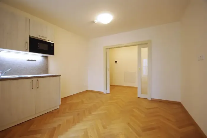 Pronájem bytu 2+kk, Praha - Staré Město, Kozí, 38 m2