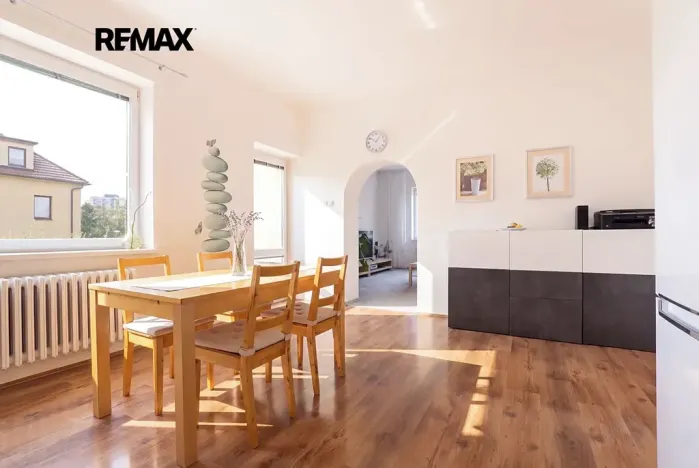 Prodej vícegeneračního domu, Praha - Vokovice, Půlkruhová, 385 m2