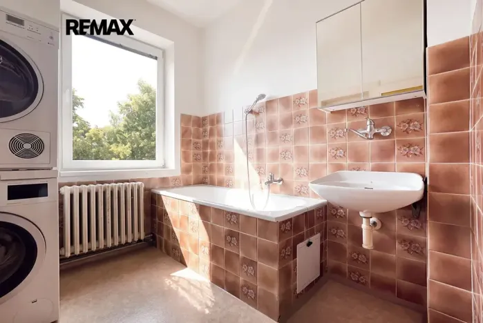 Prodej vícegeneračního domu, Praha - Vokovice, Půlkruhová, 385 m2