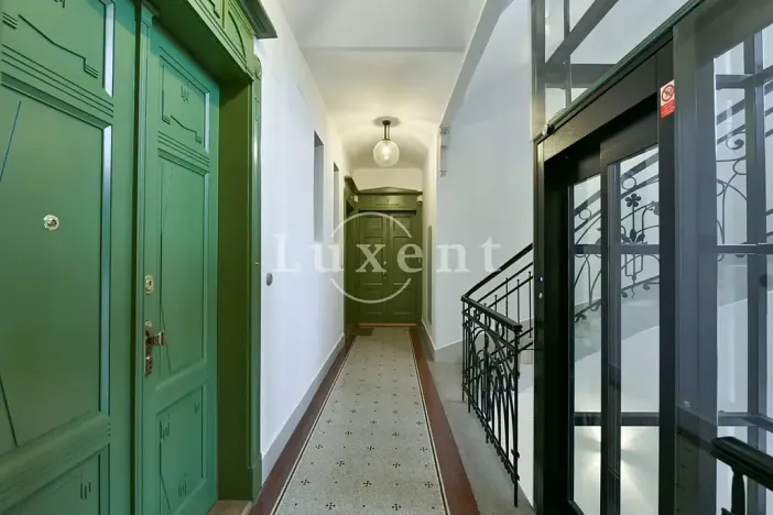 Pronájem bytu 2+kk, Praha - Vinohrady, náměstí Jiřího z Poděbrad, 54 m2