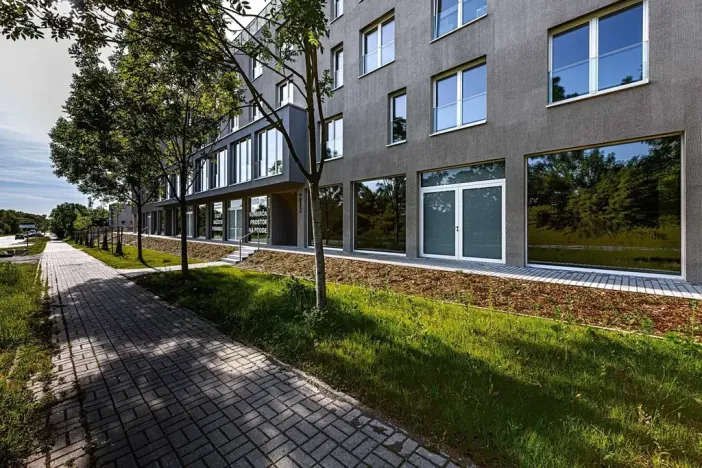 Prodej obchodního prostoru, Praha - Běchovice, Českobrodská, 100 m2