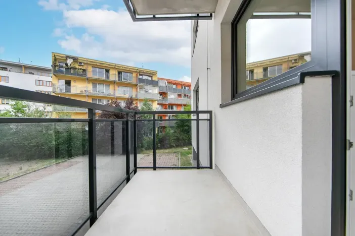 Pronájem bytu 1+kk, Plzeň, Pod Záhorskem, 447 m2