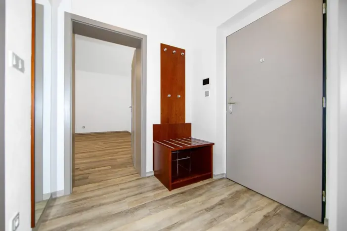 Pronájem bytu 1+kk, Plzeň, Pod Záhorskem, 447 m2
