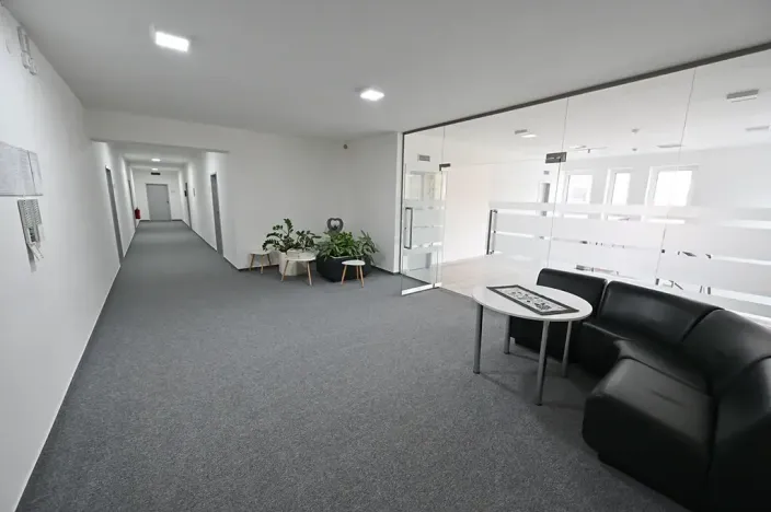 Pronájem kanceláře, Praha - Prosek, Litvínovská, 31 m2