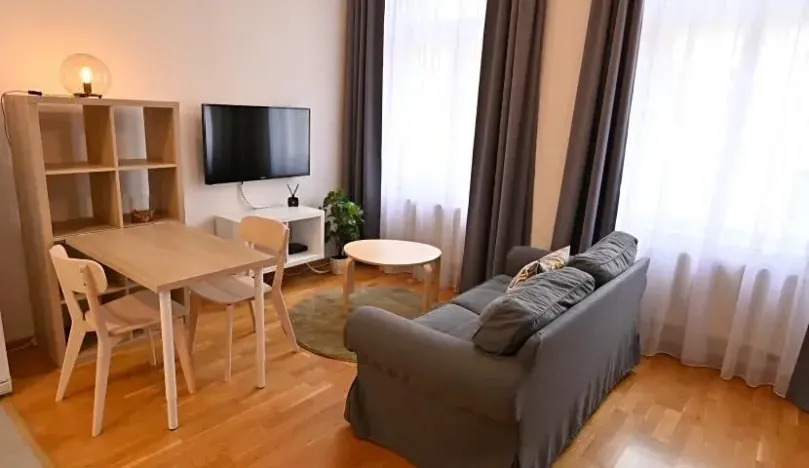Pronájem bytu 1+kk, Praha - Vinohrady, Sázavská, 35 m2