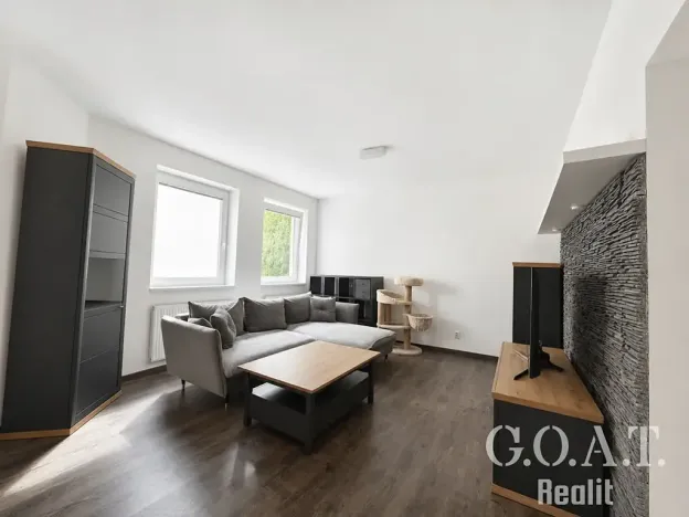 Prodej bytu 2+kk, Praha - Újezd nad Lesy, Oplanská, 56 m2