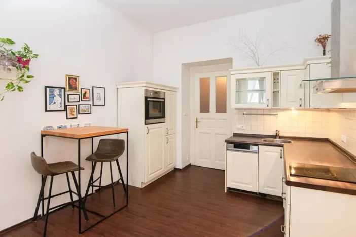 Pronájem bytu 2+kk, Praha - Žižkov, Ježkova, 43 m2