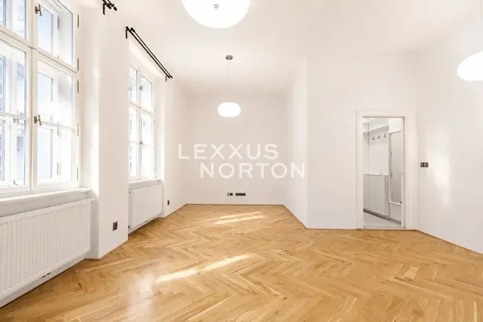 Pronájem bytu 2+kk, Praha - Nové Město, Na Poříčí, 60 m2