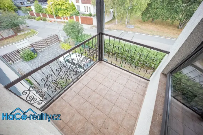 Pronájem bytu 2+kk, Hradec Králové, Ke Splavu, 70 m2