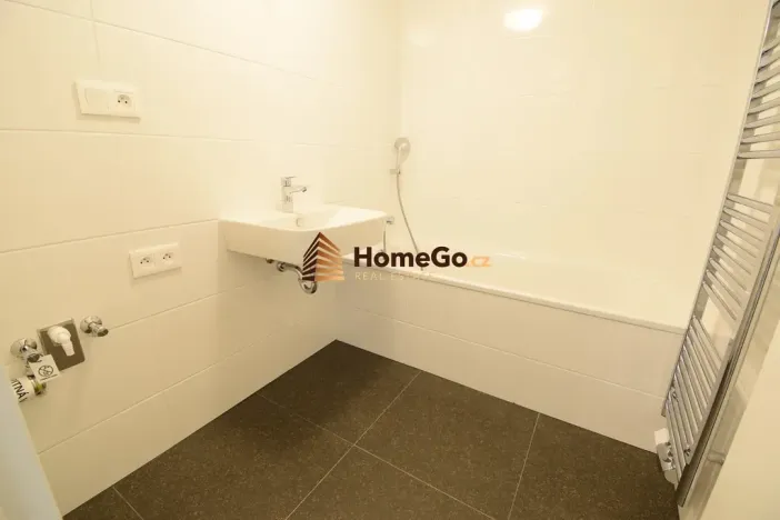Pronájem bytu 2+kk, Praha - Modřany, Komořanská, 65 m2