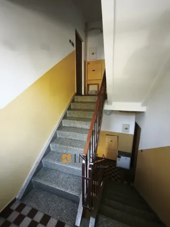 Pronájem bytu 2+1, Chvaletice, Československé armády, 54 m2