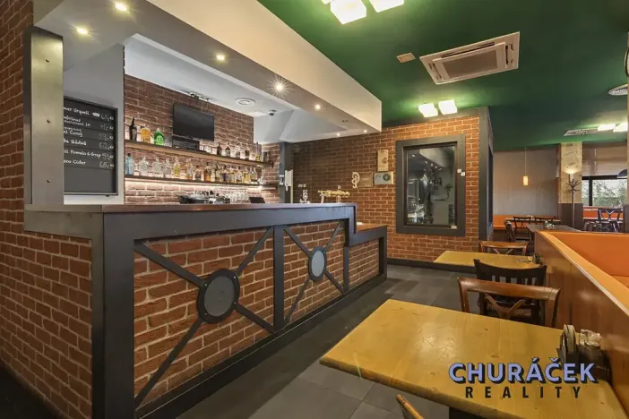 Prodej restaurace, Praha - Troja, Olštýnská, 378 m2