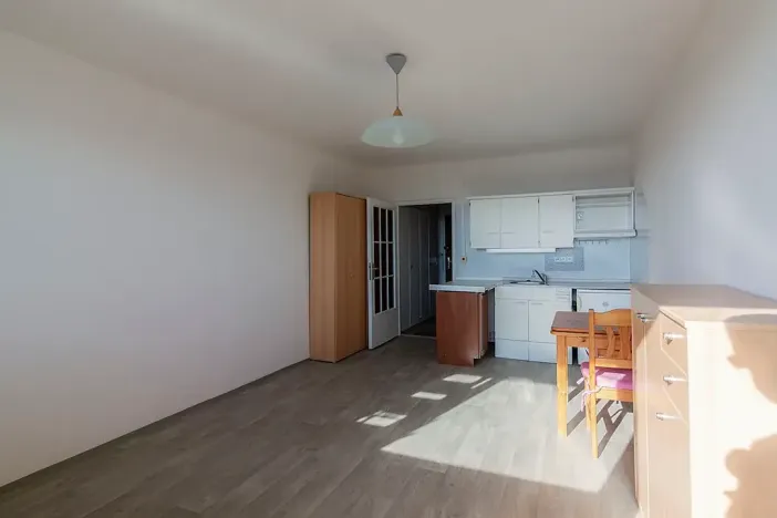 Pronájem bytu 1+kk, Praha - Kobylisy, Kyselova, 23 m2