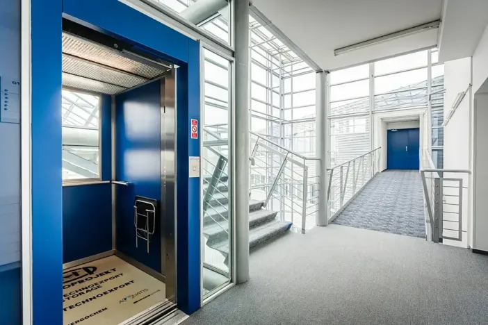 Pronájem kanceláře, Praha - Strašnice, Třebohostická, 40 m2