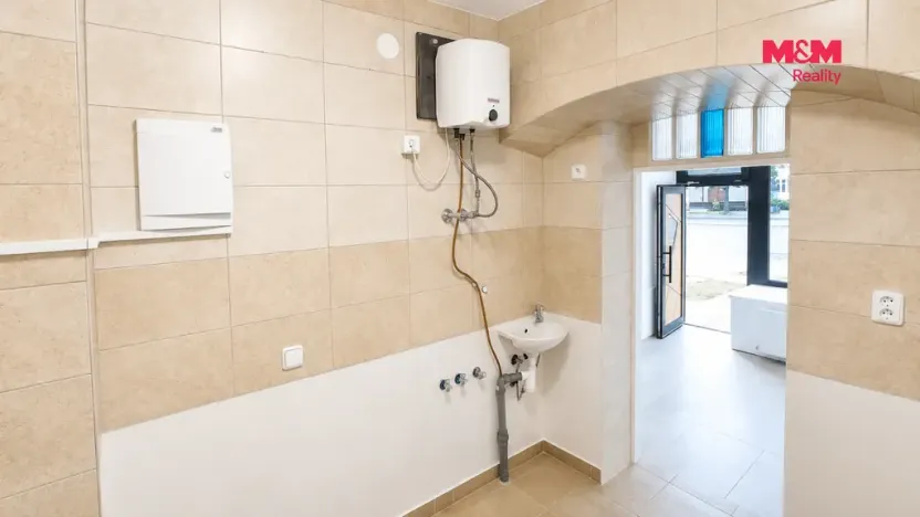 Pronájem komerční nemovitosti, Hranice - Hranice IV-Drahotuše, 29 m2