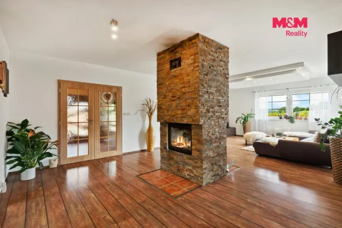 Prodej rodinného domu, Chuchelna, 290 m2