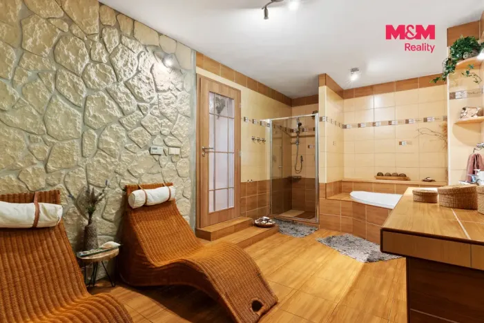 Prodej rodinného domu, Chuchelna, 290 m2