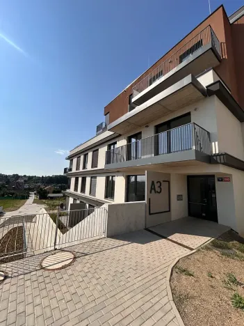 Pronájem bytu 3+kk, Praha - Řeporyje, Haenkeho, 65 m2