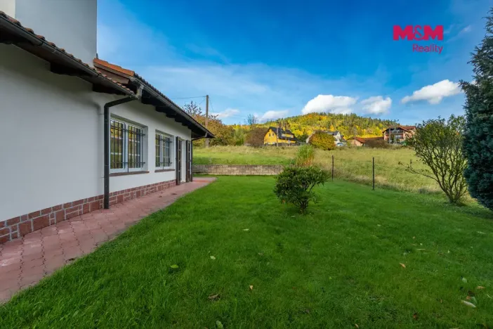 Prodej rodinného domu, Frýdštejn - Sestroňovice, 387 m2