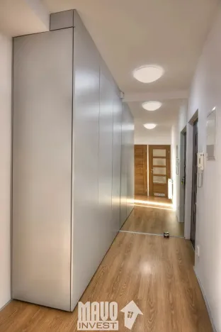 Pronájem atypického bytu, Praha - Smíchov, Hořejší nábřeží, 56 m2
