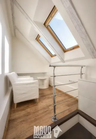 Pronájem atypického bytu, Praha - Smíchov, Hořejší nábřeží, 56 m2