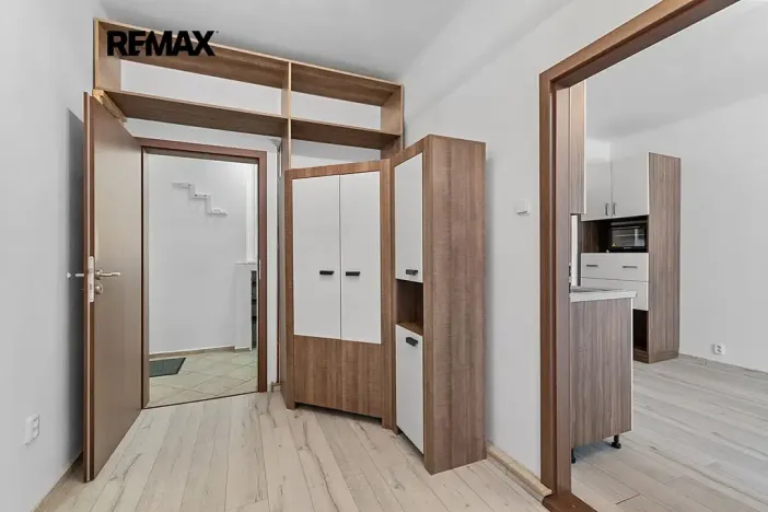 Pronájem bytu 2+kk, Plzeň, Koterovská, 36 m2